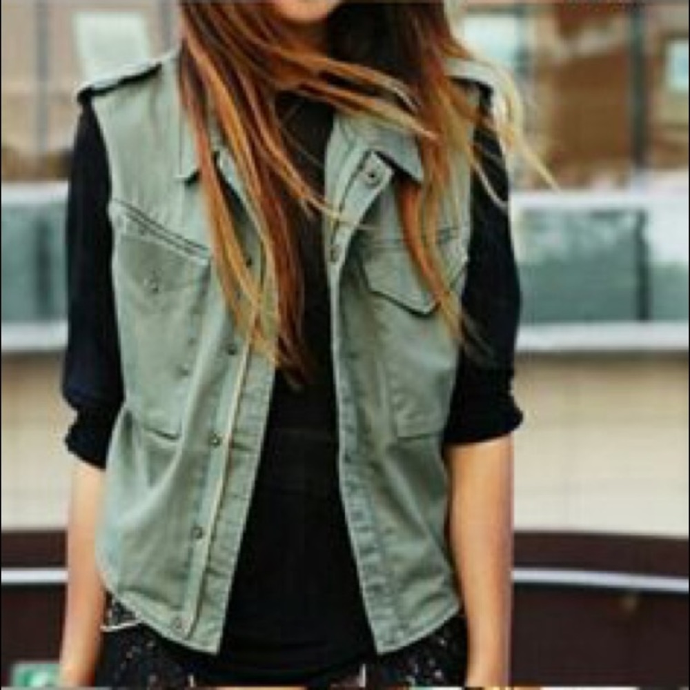 Green army vest